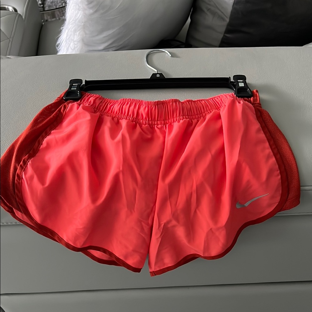 Nike Dri-Fit medium Athletic Shorts Lightweight Performance Wear